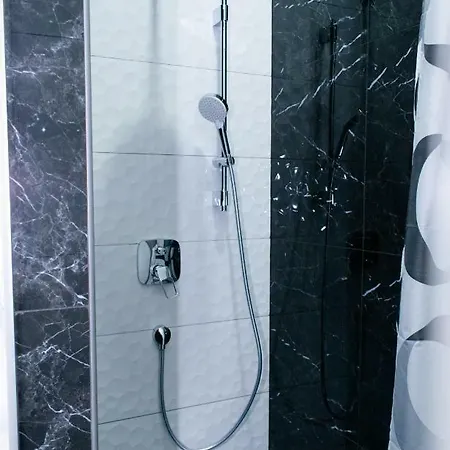 в самому центрі вул костюшка Apartman