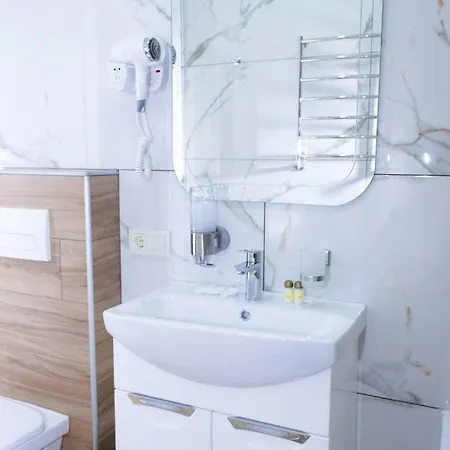 в самому центрі вул костюшка Apartman Lviv