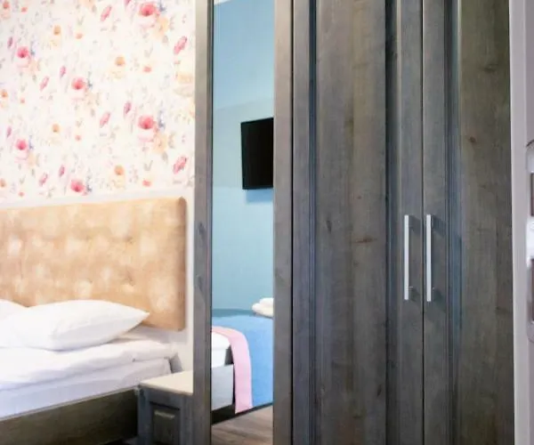 в самому центрі вул костюшка